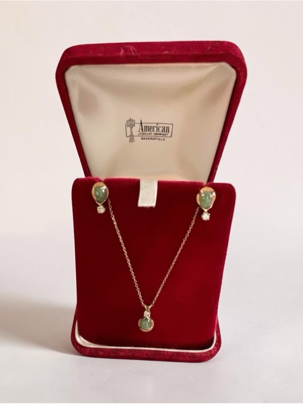 14Kt Yellow Gold Jade  Diamond Necklace and Earrings Set authentic